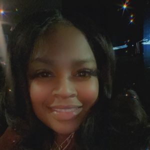 Meet your Posher, Amila